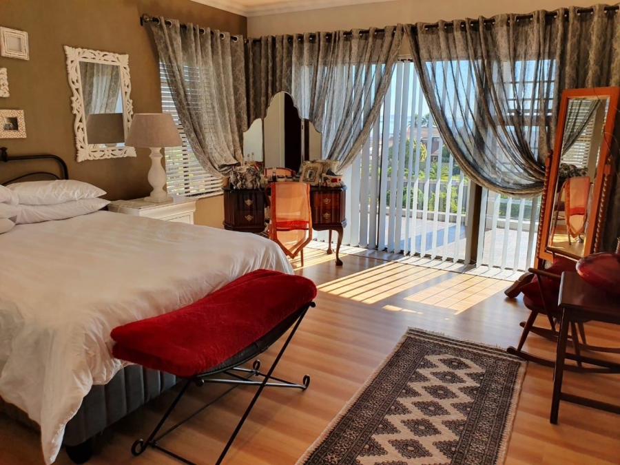 6 Bedroom Property for Sale in Myburgh Park Western Cape